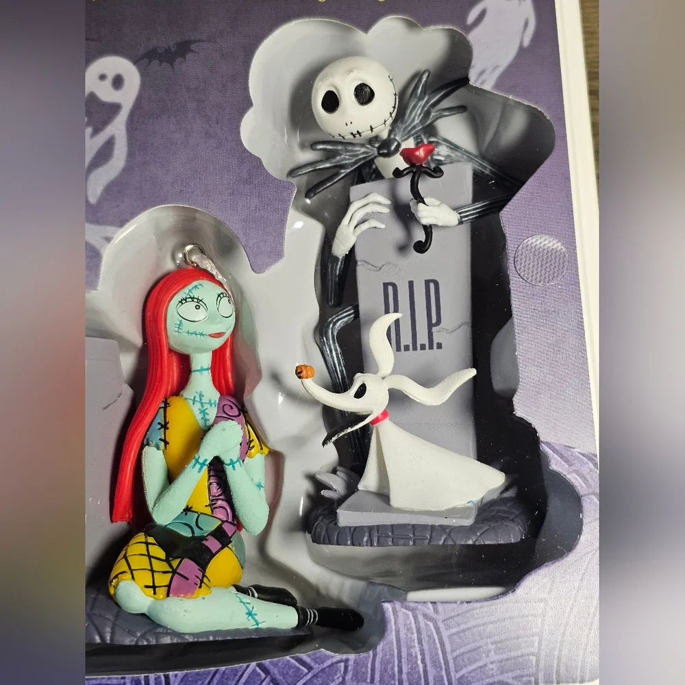 Hallmark‎ The Nightmare Before Christmas Jack and Sally Tombstones Ornaments NIB